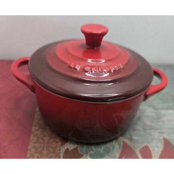 Le Creuset Mini Petite Round Cocottee Cerise Stoneware Red Pot With Lid Perfect - Picture 1 of 7